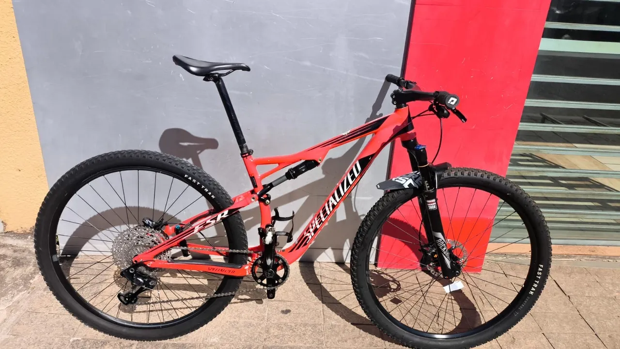 Bicicleta Specialized 2017 FSR - Mountain Bike