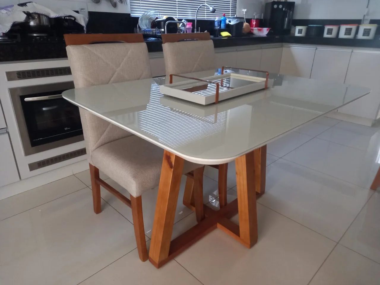 Mesa de Jantar Elegante com Design Moderno Madeira 