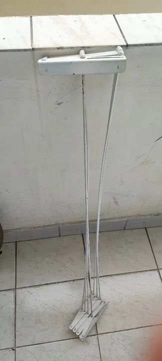 Varal de teto retrátil