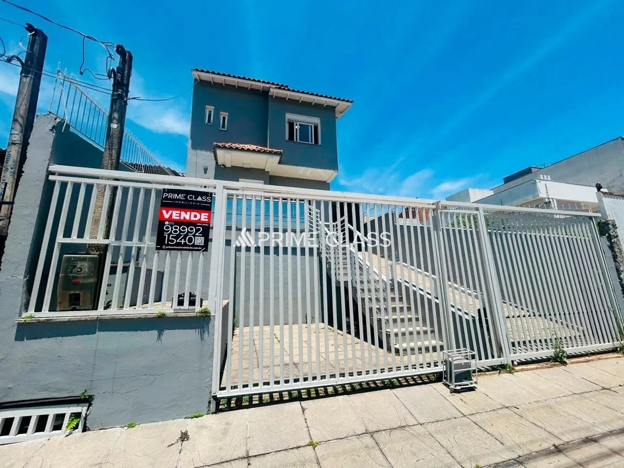 Sobrado com 3 dormitórios - Bairro São José, Canoas/ RS