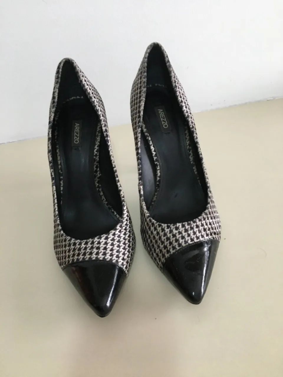 sapato feminino (arezzo)