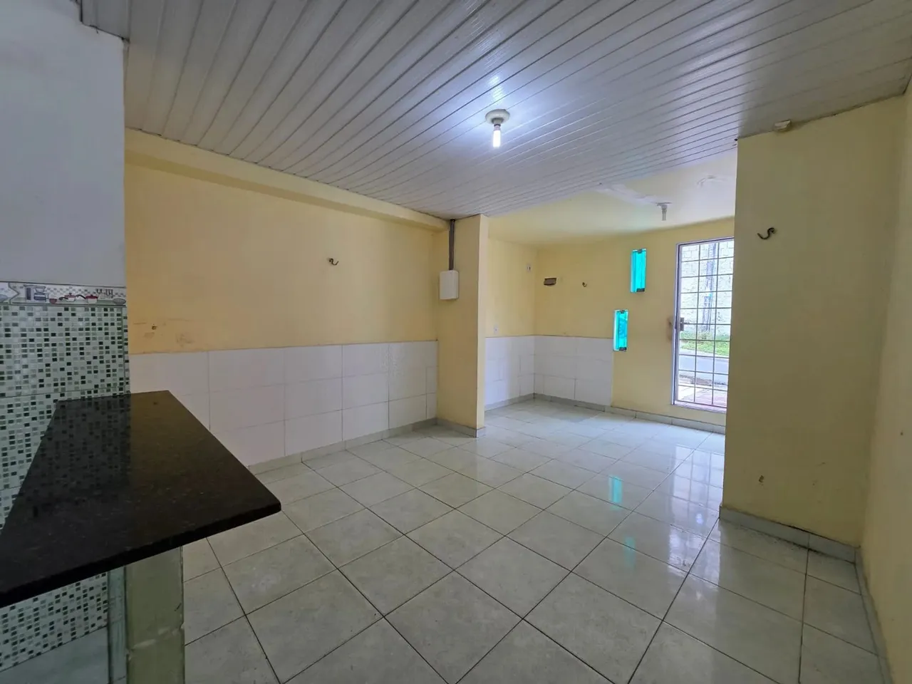 VENDO CASA COM 4 QTS NO BAIRRO SÃO FRANSCISCO