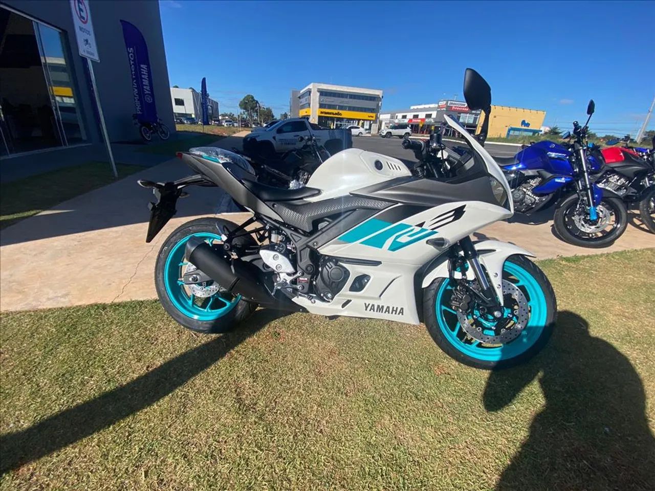 Yamaha YZF 2025 - 1265873479 | OLX