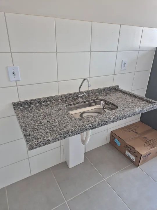 Pia em granito com Cuba  + torneira de cozinha - Foto 4