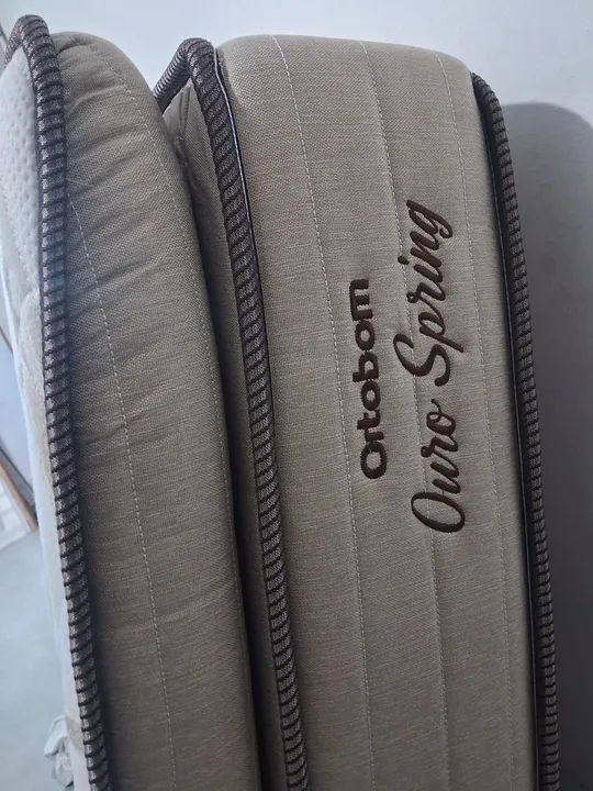 Colchão de casal ortobom Ouro Spring