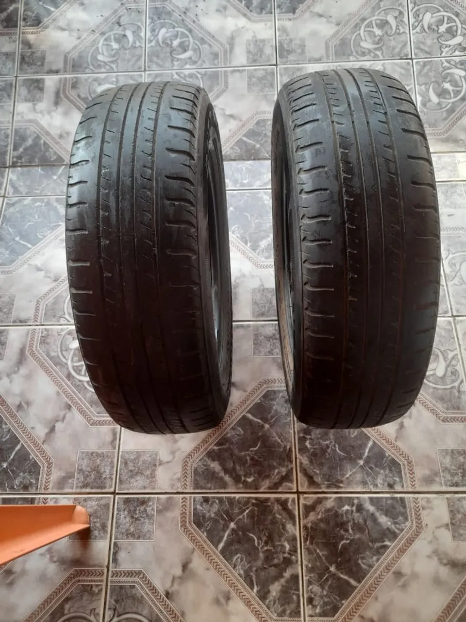 Pneus aro 14 usados o par por 180
