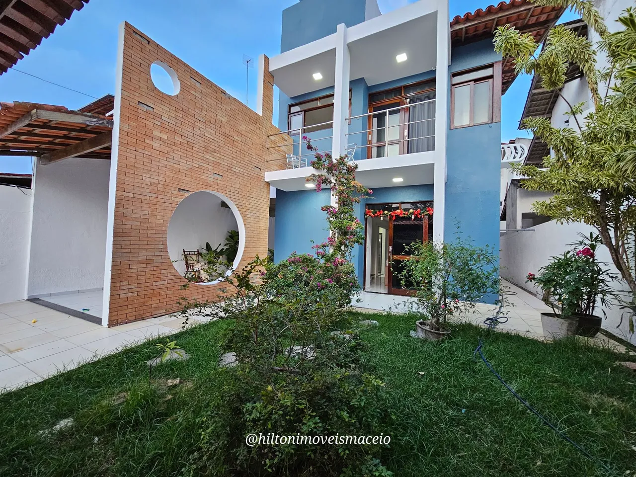 Casa no Condomínio Vert Paradiso com 5 quartos, sendo 1 suíte