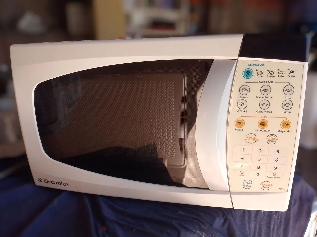 Micro-ondas MEF28 Electrolux 18 Litros