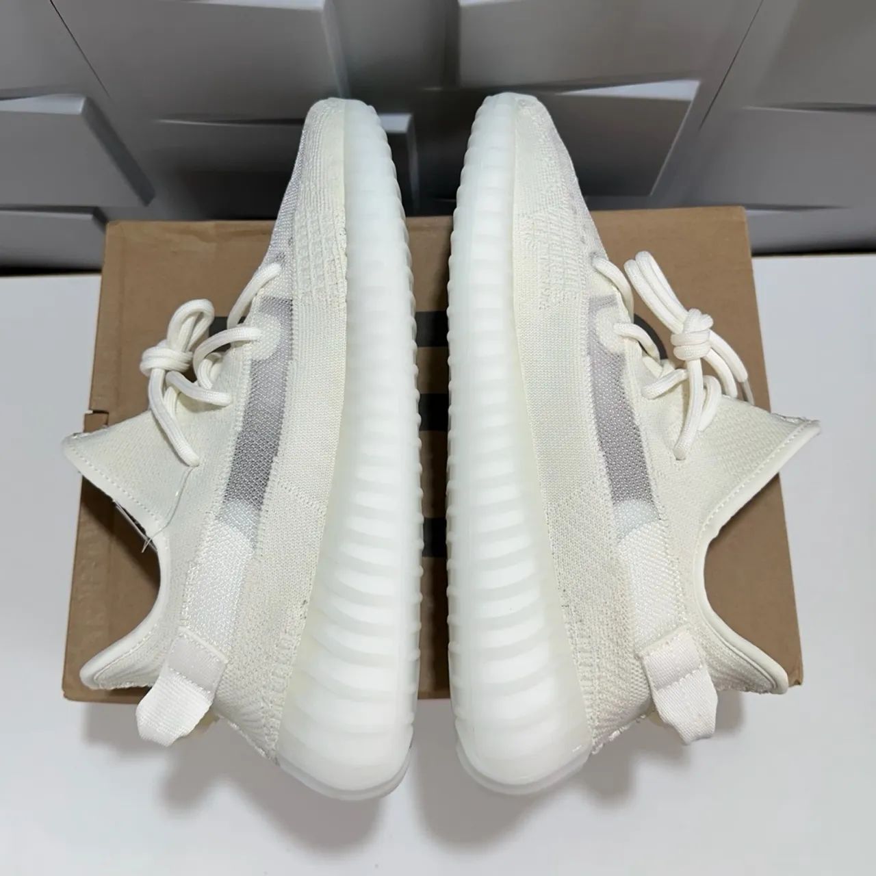 Adidas Yeezy Boost 350 V2 Bone 42 - Foto 3