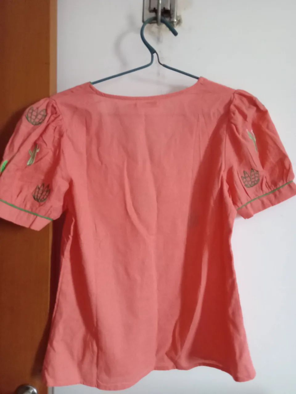 BLUSA FEMININA NOVA TAMANHO P - Foto 2