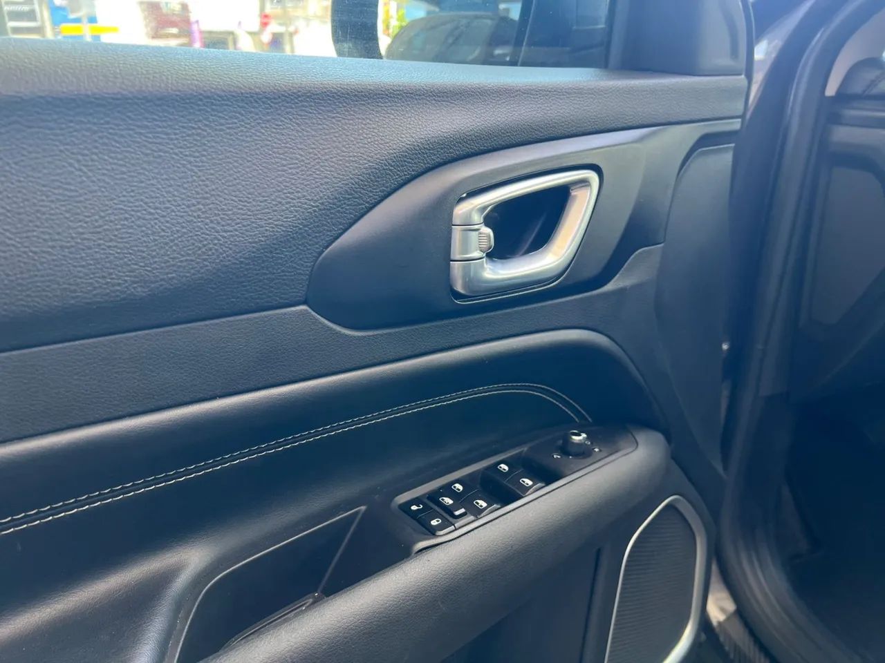 Jeep Compass Long. T270 1.3 TB 4X2 Flex AUT 2023 - Foto 6