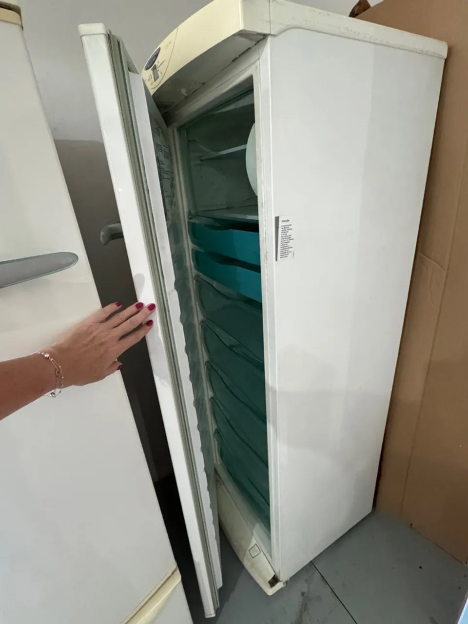 FREEZER BRASTEMP FROST FREE BVE28