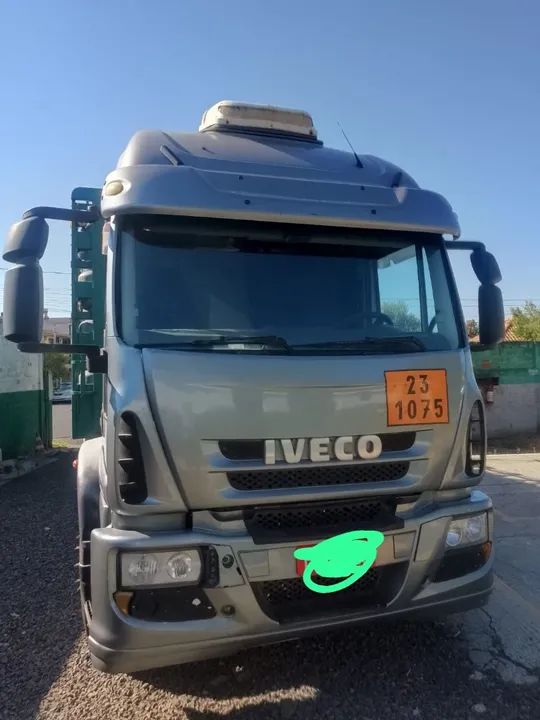 Caminhão Iveco tector 240 e 28- Ótimo estado! - Foto 3