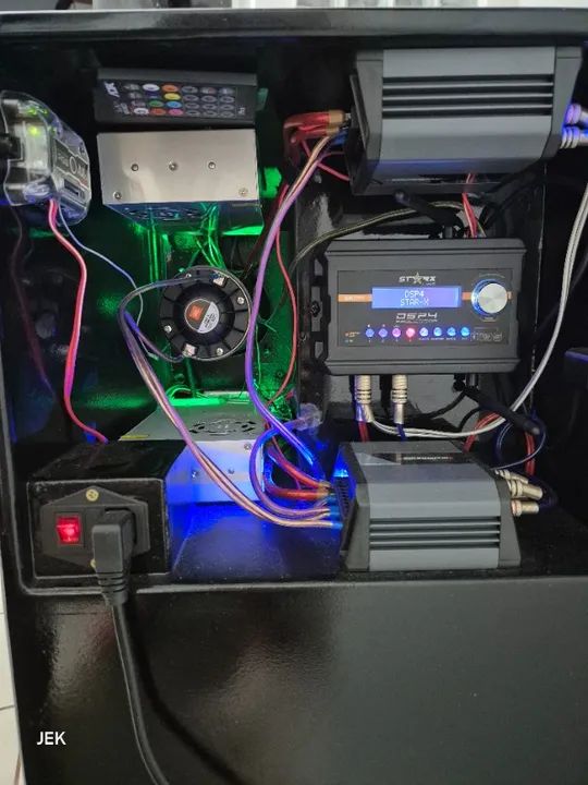 Caixa Bob projetada, processador Dsp4, Soundigital, jbl ti, pintura automotiva... - Foto 2