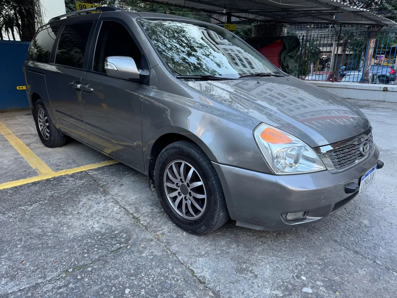 Kia Motors Carnival Usados e Novos