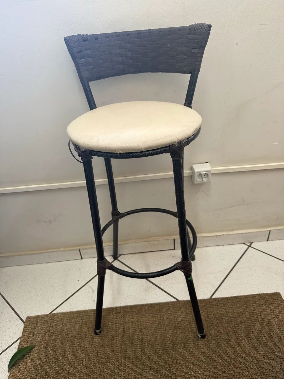 BANQUETA ALTA COM APOIO  - Foto 4