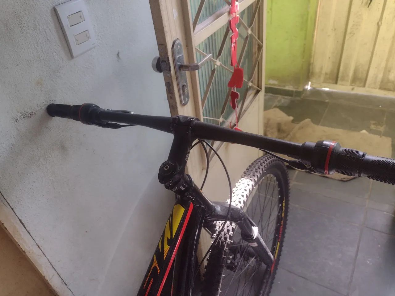 Bicicleta Aro 29 Aço Carbono Ksvj Freios Disco Suspensão 21v