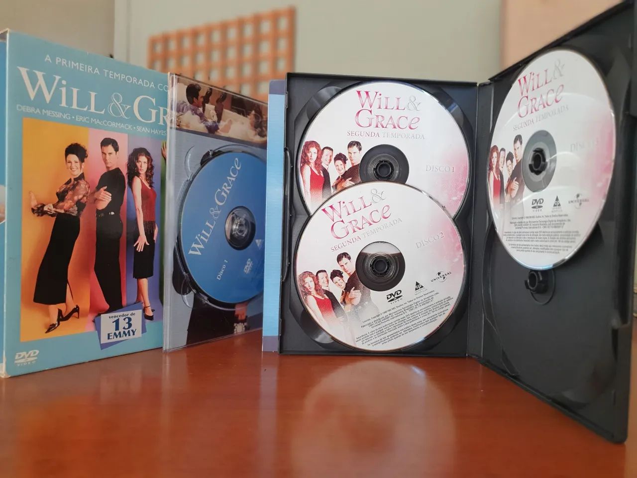 Will & Grace - 1ª e 2ª Temporadas Completas - DVD - Foto 3
