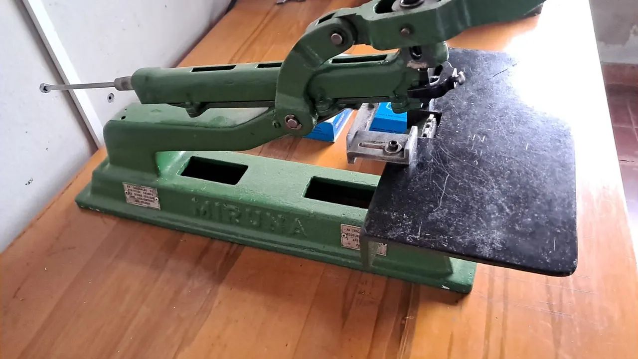 Grampeador MIRUNA, máquina gráfica, estado de novo!!