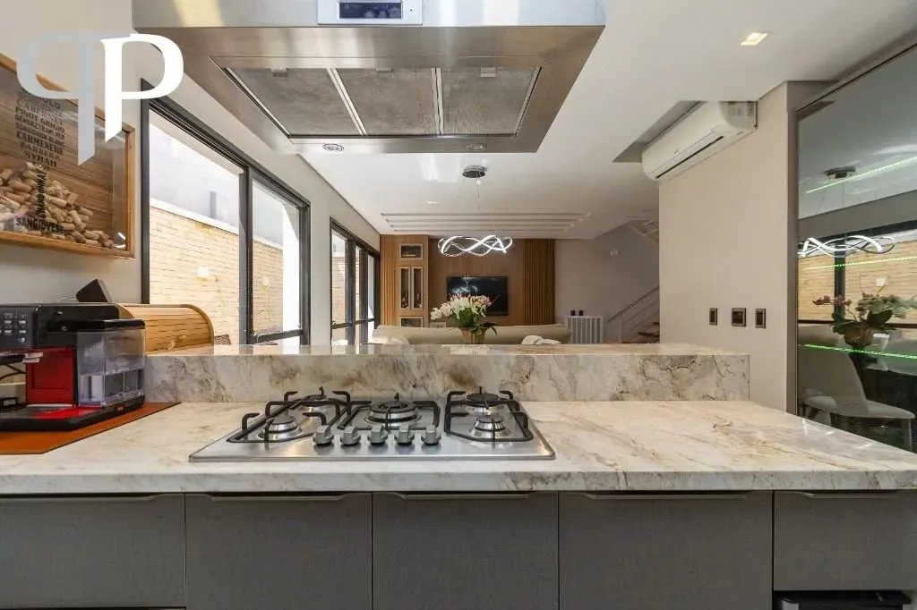 Casa com 3 dormitórios à venda, 266 m por R 1.899.000,00 - Santo Inácio - Curitiba PR