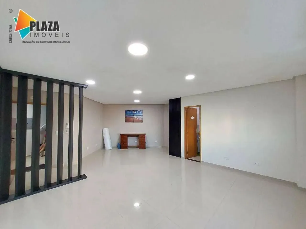 Sala para locação na Guilhermina, Praia Grande-SP R$ 2.400,00 p/mês