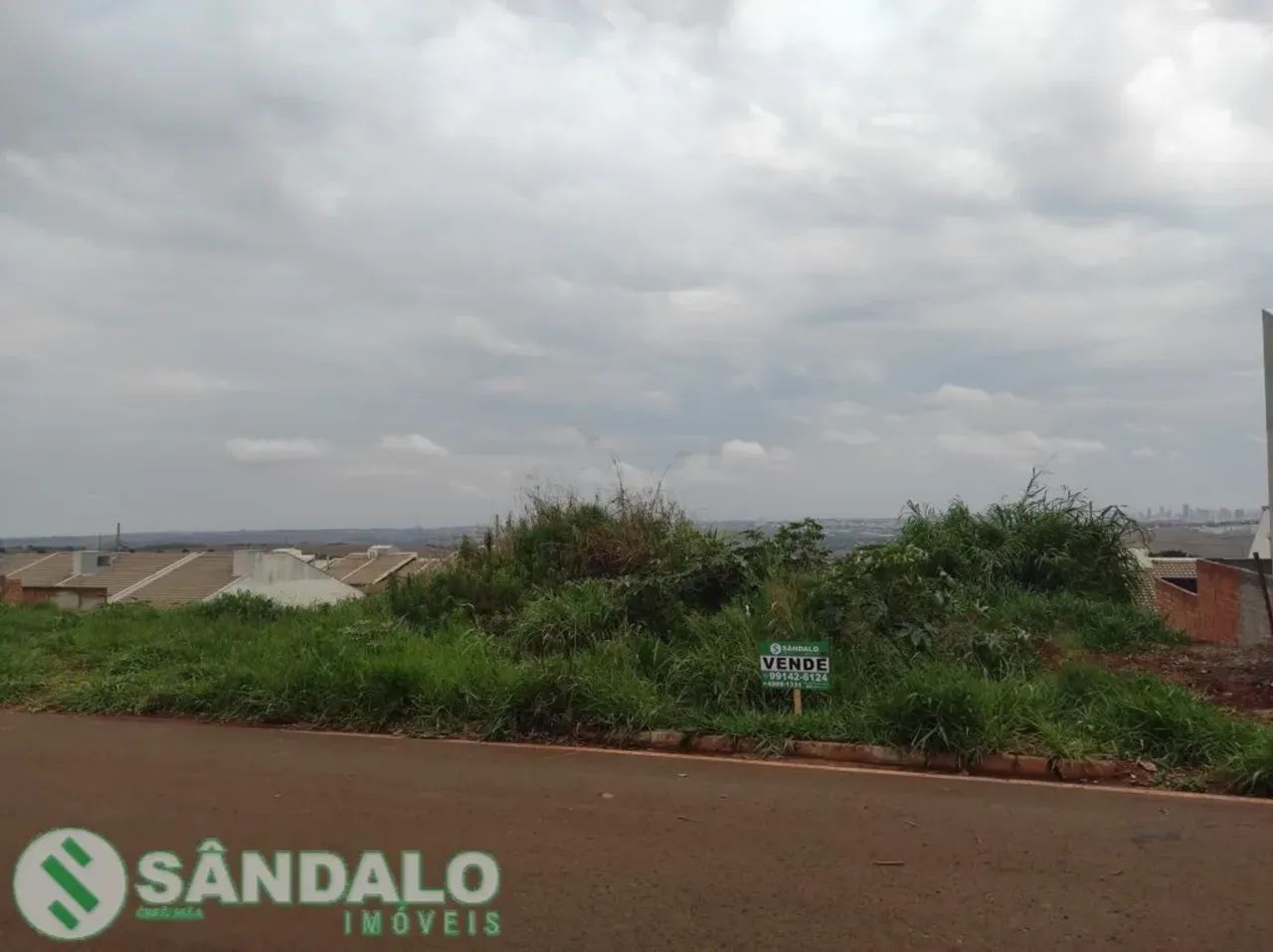 Terreno à venda por R$ 140000.00, 301.00 m2 - PARQUE DA GAVEA - SARANDI/PR