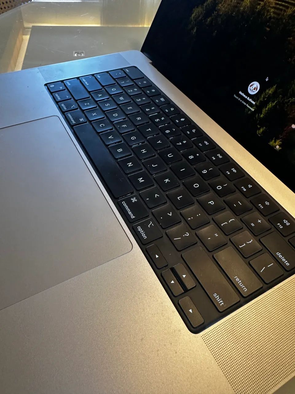 Apple 16インチ MacBook Pro M3 Pro 1-vx2ddrk3go.jpg