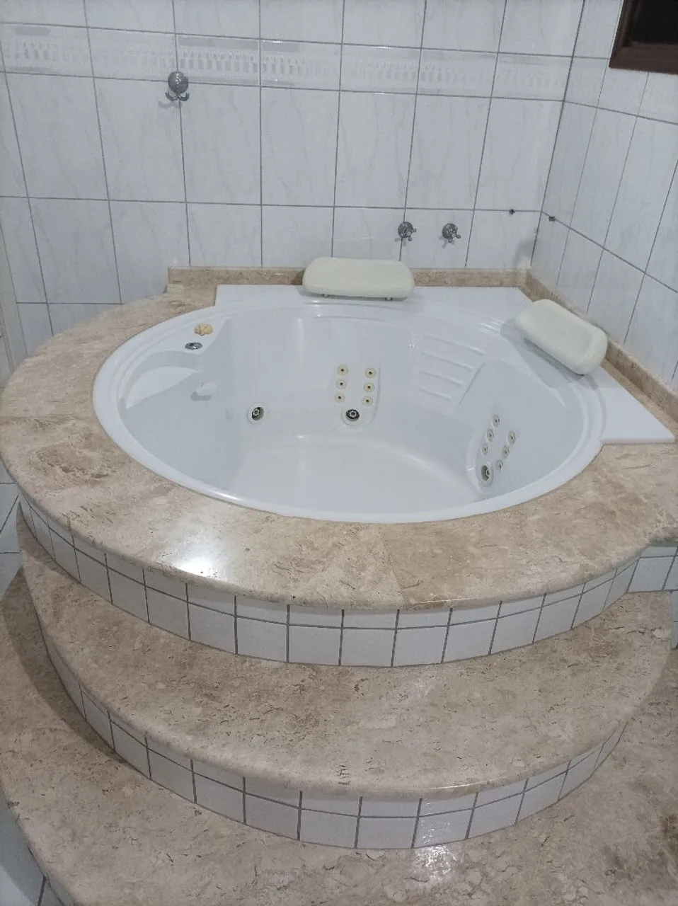 Banheira de hidromassagem para 2 pessoas 