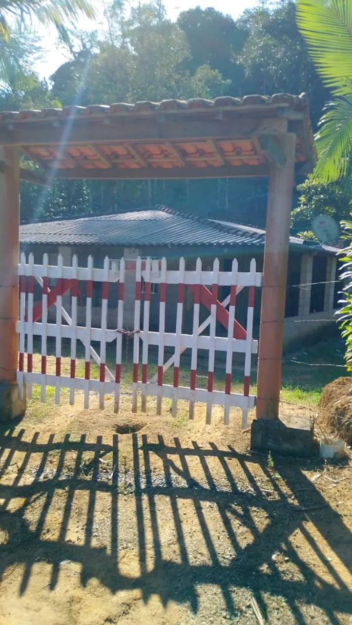 Sitio com boa casa ? mobiliada