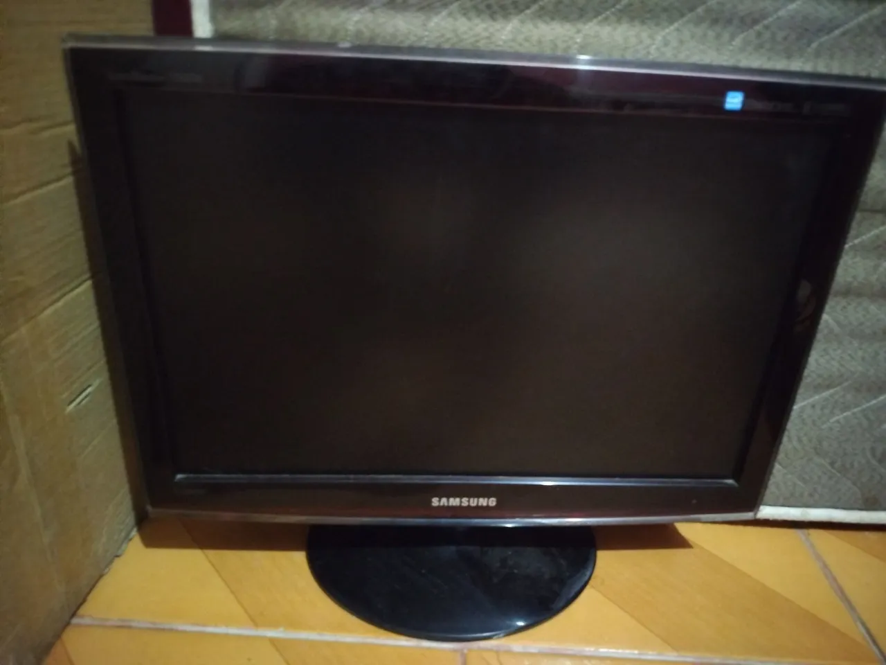 Monitor Samsung vira TV