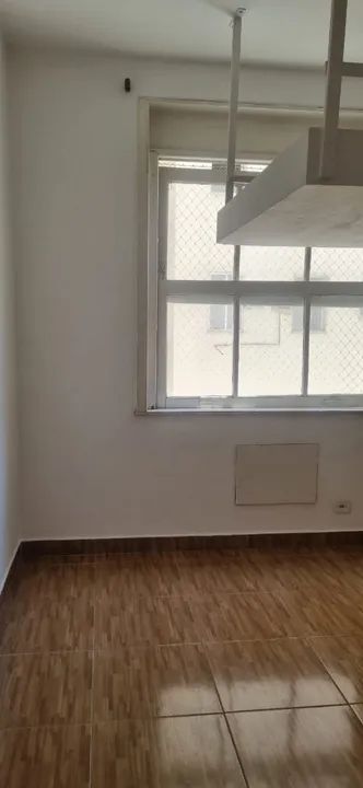 Quitinete, Praia do Flamengo 402 