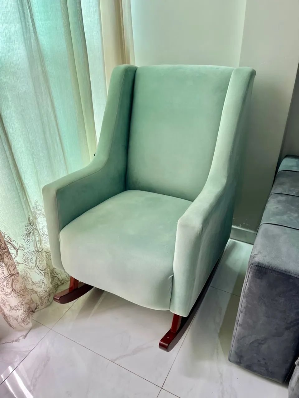 Vendo poltrona de Amamentação cor verde claro