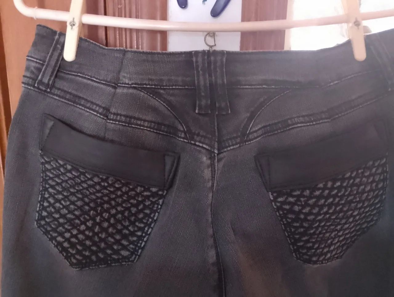 Calça Jeans Feminina Mondo, ELASTANO, USADO TRES VEZES  - Foto 3