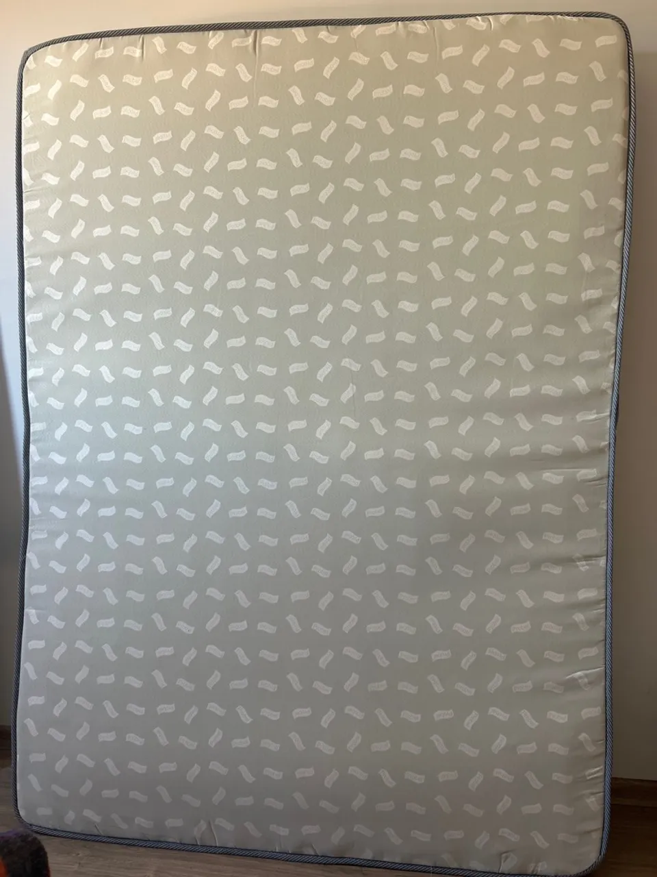 Colchão de molas casal 1,88m X 1,38m X 20cm
