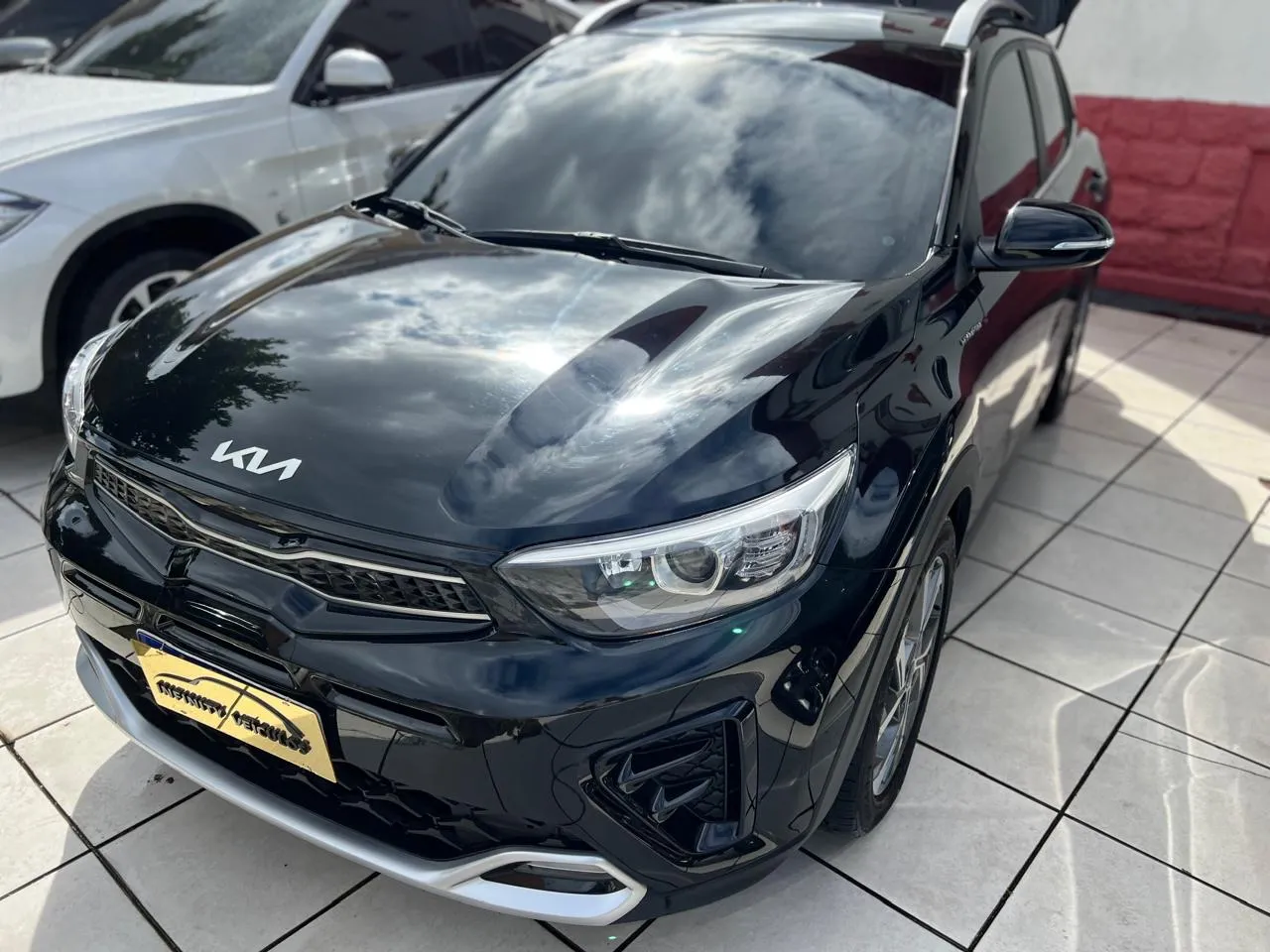 Kia Stonic SX 1.0T GDI 2024 IPVA Pago - Garantia de Fabrica 5 anos - Único Dono