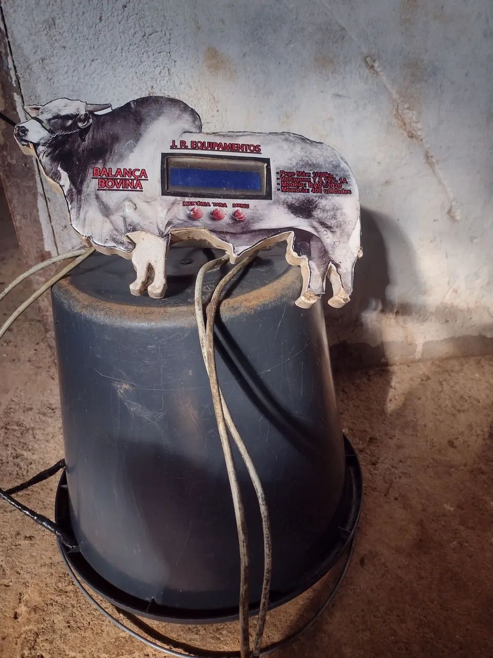 Tronco de contenção e balança bovina  - Foto 4
