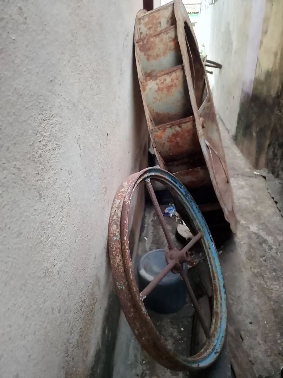 Vendo roda d'agua só precisa de um dono . - Foto 3