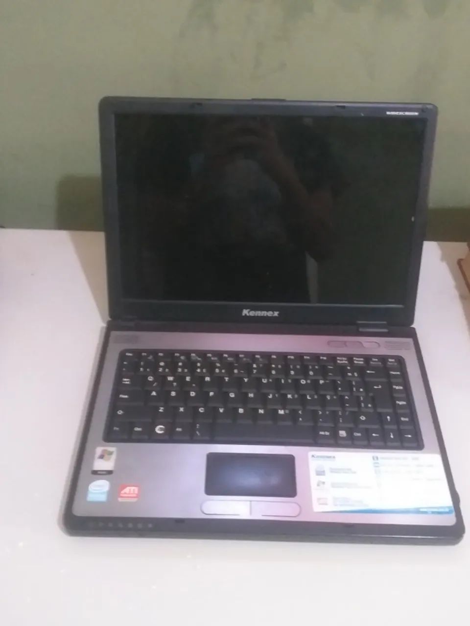 Notebook Kennex 4GB RAM (Windows 7) - Excelente para Estudos, Textos e Office!