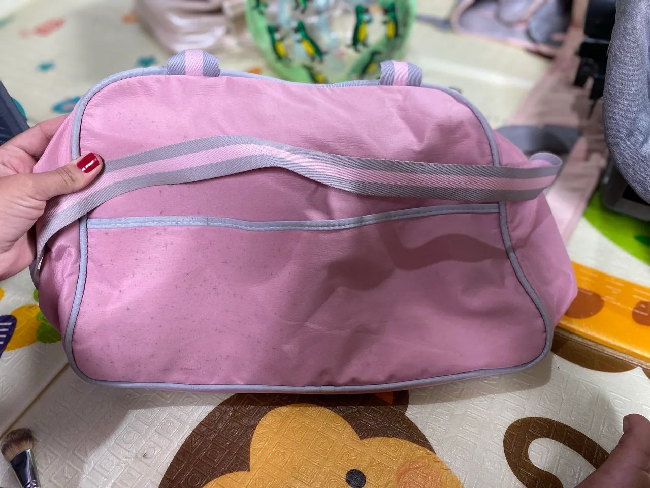 Vendo bebê conforto e duas bolsas  - Foto 5