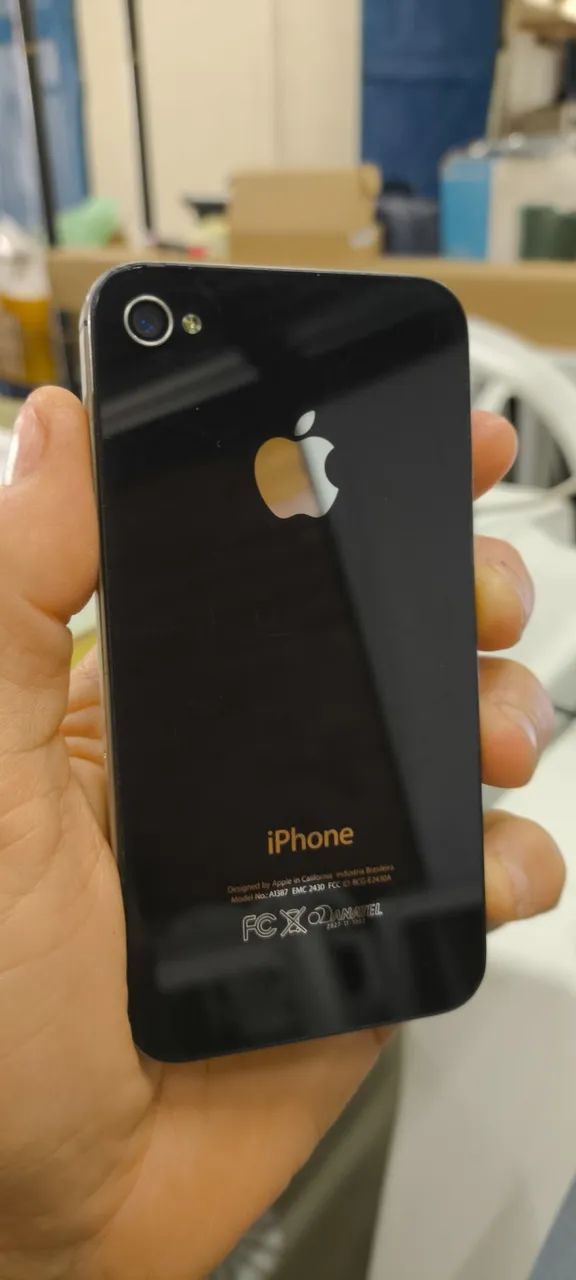 iPhone 4S - Completo com Caixa e Cabo - Leia a descrição completa