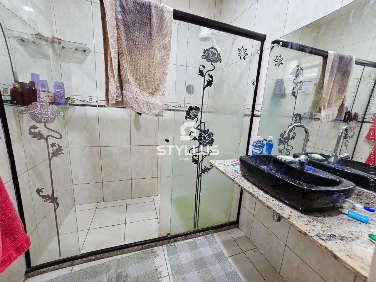 Casa Ampla com 700m² de Terreno, Piscina e Espaço para 6 Carros! M44N - Foto 10