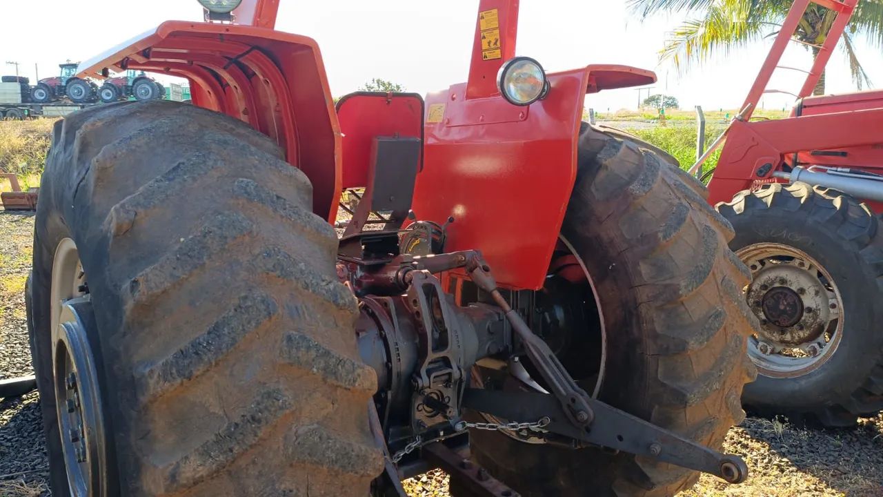 Trator MF 290, ano 84 - Foto 4
