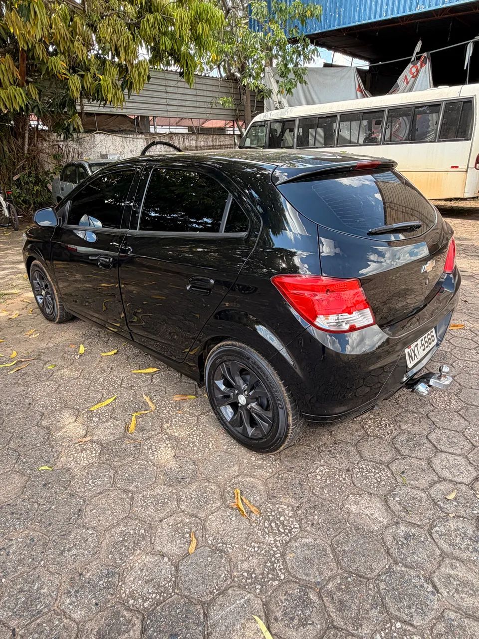 Chevrolet Onix JOY Hatch 1.0 8V Flex Mec. 4P 2018 - Foto 4