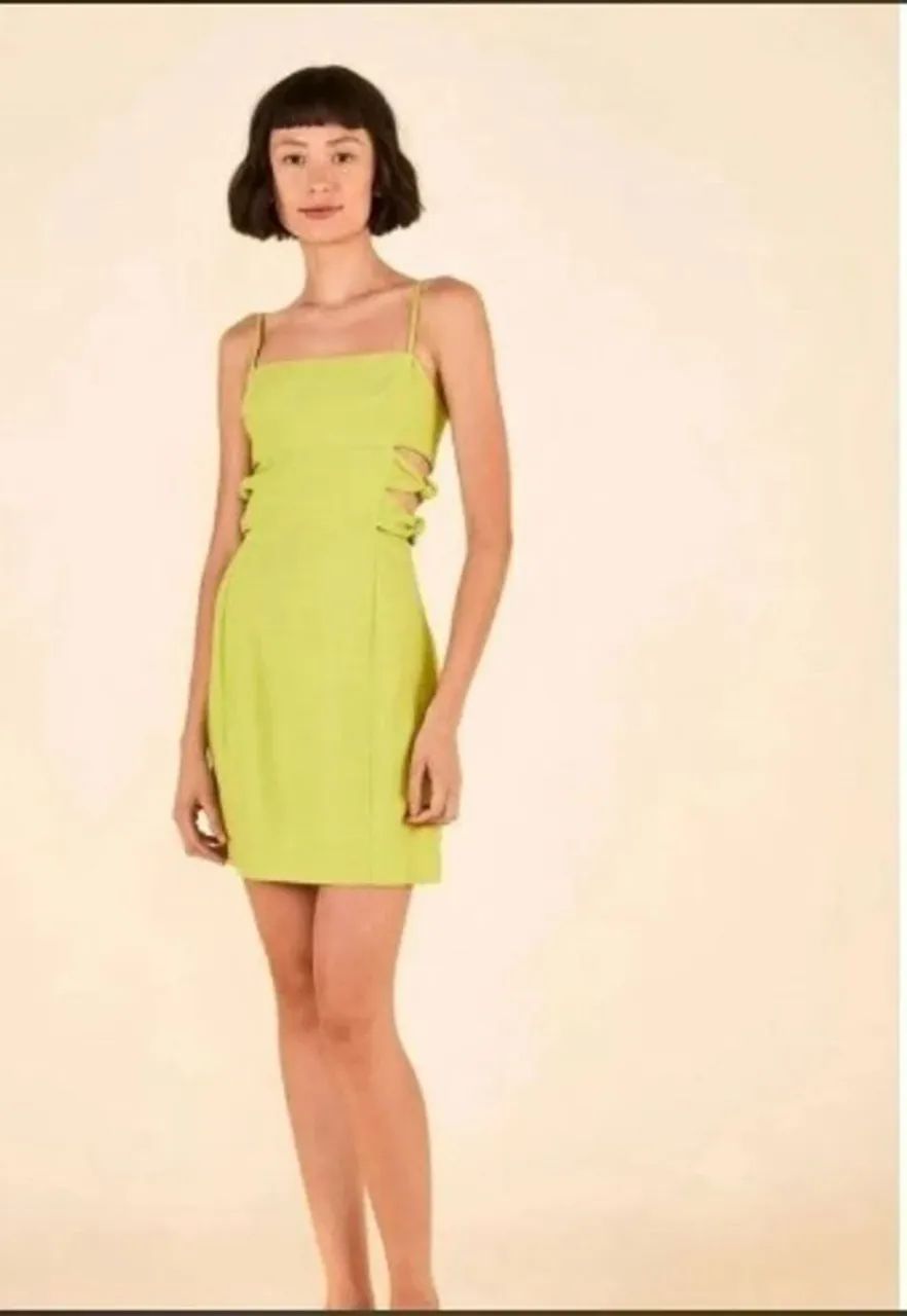 Vestido curto Farm verde com nó