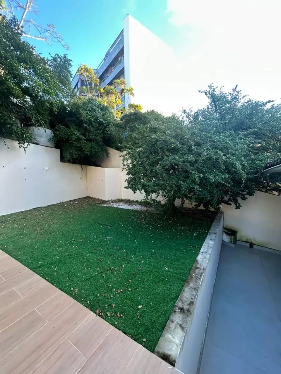 Casa 4/4 sendo uma suíte - Rio Vermelho - Foto 2