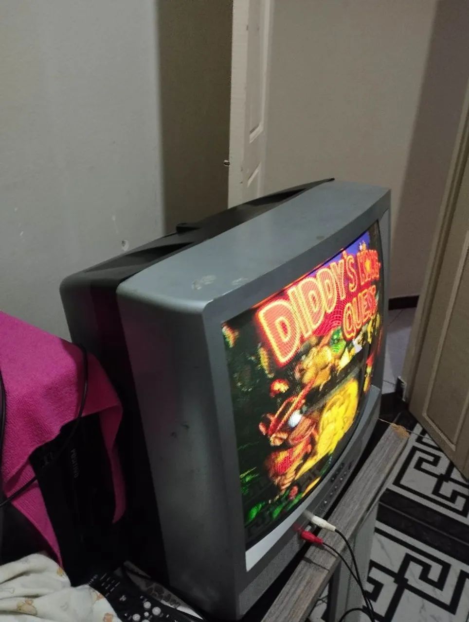 TV de Tubo de 20 Polegadas. Só funciona a Conexão de Vídeo Frontal. - Foto 3