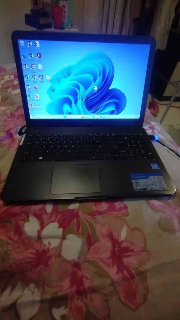 Notebook Samsung Essentials