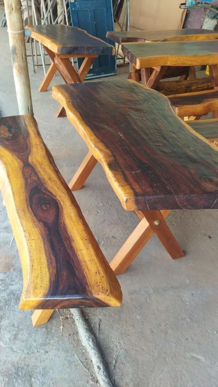 Mesa De madeira Com 2 bancos - Foto 3