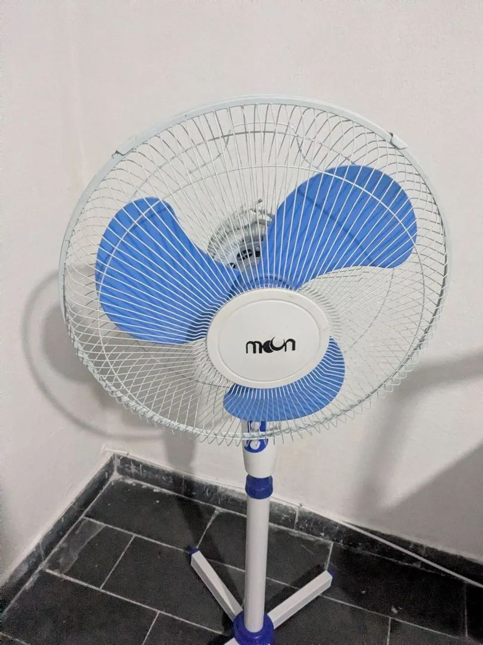 2 VENTILADORES DE PÉ - ÓTIMO ESTADO - Foto 5