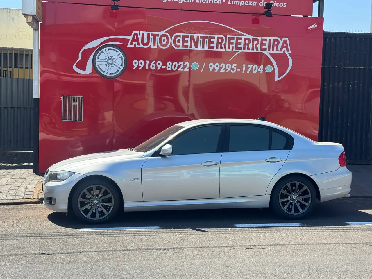 BMW 320I A 2011